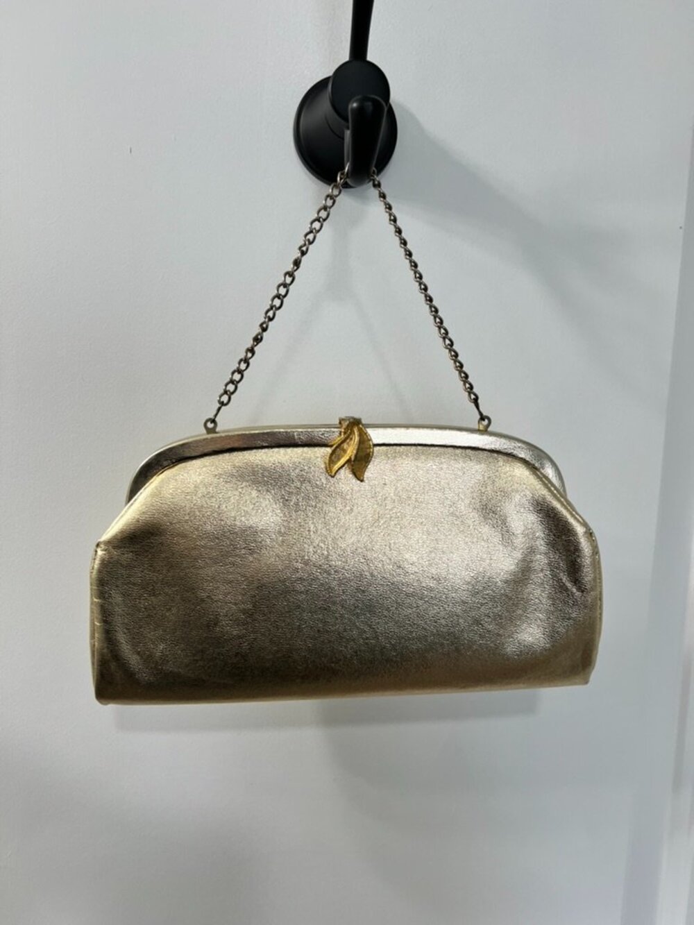 Vintage Gold Metallic Evening Clutch Purse Leaf Clasp Chain Strap Cocktail Bag